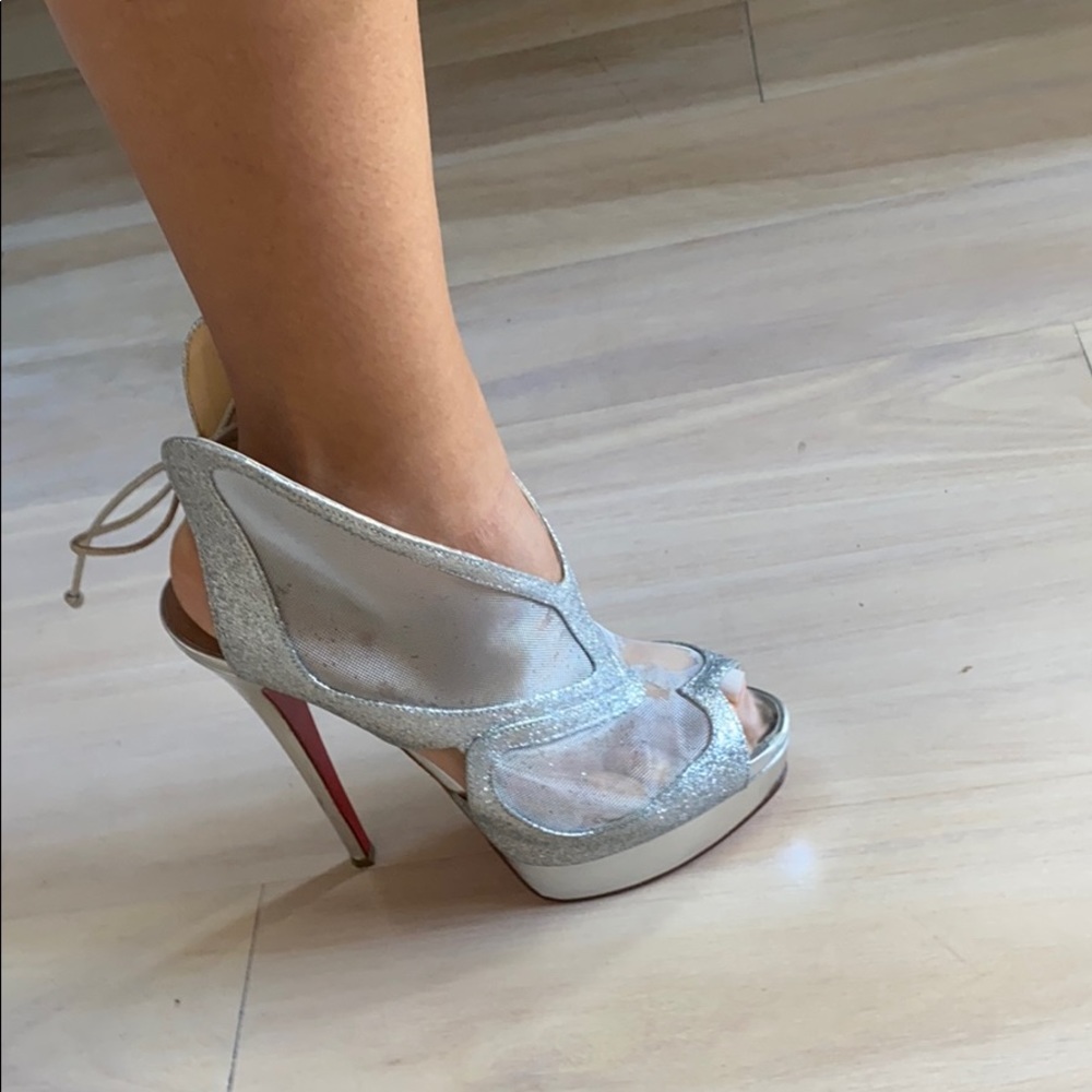 Shoes - Picture 4 of 4